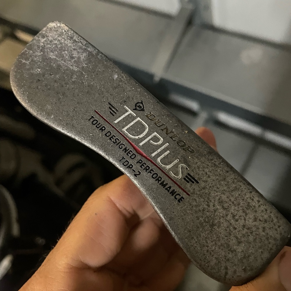 Dunlop TD plus golf putter in right handed 
Used conditions
